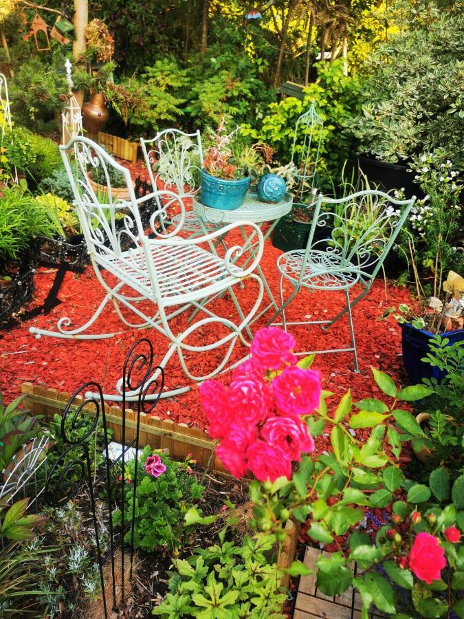 Ferienhaus Mit Riesen Garten, Drei Terrassen, Toller Aussicht Am Waldrand, Auch Als Monteur-Wohnung Hemer Bagian luar foto