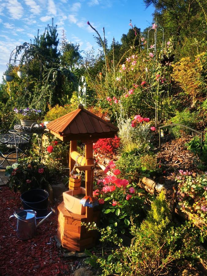 Ferienhaus Mit Riesen Garten, Drei Terrassen, Toller Aussicht Am Waldrand, Auch Als Monteur-Wohnung Hemer Bagian luar foto